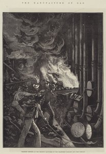 Výroba plynu, plnění retort v Beckton Gas-Works společnosti Chartered Gaslight and Coke Company